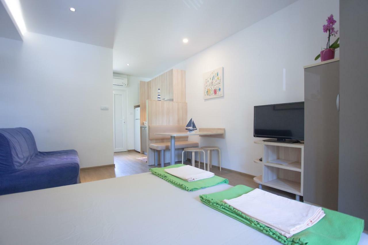 Studio Apartment - Seaview Premantura Eksteriør billede